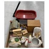 Lot of various doll house furniture, ceramic