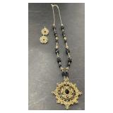 Necklace and earrings necklace size 28"