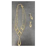 Costume jewelry necklace and earrings size 12"