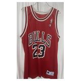 Bulls jersey #23 Michael Jordan size (44)