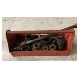 Lot w/ various pipe threaders including 3/8"and