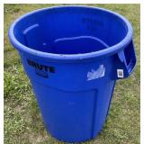 Brute Rubbermaid trash can