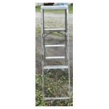 5ft Metal ladder