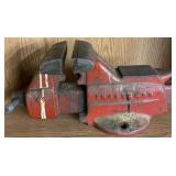 Vintage Craftsman bench vise 506-51810.