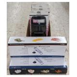 Lot of Vegetable Slicers
