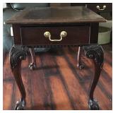 Thomasville wooden end table 26x21x23" *bidding