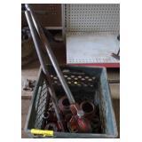 Ridged racheting pipe threader and threads