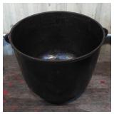 Early Cast Iron Kettle-No Handle.  Gate mark on