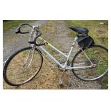 AMF Roadmaster Ladies bike w/ leather pouch