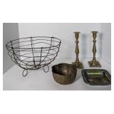 (G) Lot of assorted decor including wire