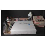 (B) H.O. Scale model train accessories