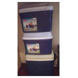 (G) Lot of 3 Rubbermaid coolers w/ thermos
