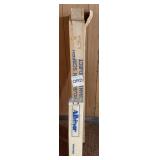 Tripod and projector screen tripod