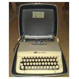 (R) SCM Smith Corona Galaxie type writer w/ case