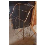 (G) Metal Bathroom Towel Rack measuring 16 1/4" x