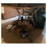 (G) Black & Decker Work Mate Table