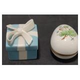 (AO) Porcelain Boxes approx 2.5" & 3"
