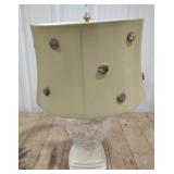 (P) Porcelain table lamp