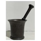 (AO) Antique Iron Apothecary Mortar and Pestle