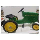 (DJ)John Deere 8400 pedal tractor