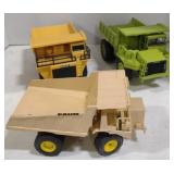 (DJ) lot of diecast metal dump truck