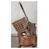 (DL) Mop Bucket w/contents
