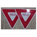 (DL) Metal Sign Yield 33" x 29" (Bidding per Unit)