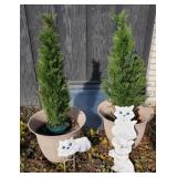 Lot of assorted outdoor decor items including