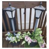 Pair of streetlamp style lamp planters, solar