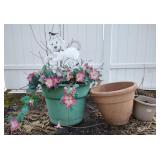 Flower Pots & Dog Garden Stake (Pots approx 9",