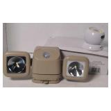 Lot of motion activated lights including Bell &