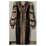 Ladies Sable Fur Coat (No markings for size or