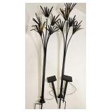 Metal solar powered lawn art suctions for two