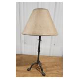 (AM)Metal 3 Legged table Lamp