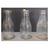 (AM) Vintage Weaver Blue Ribbon Milk Jug,