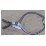 (AM) Vintage Ice Block Tongs.