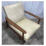 (AE) Mid-Century Arm Chair  2x1.8ft