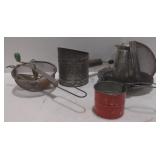 (M) Vintage Sifters, and a U.S. Kreamer 1940