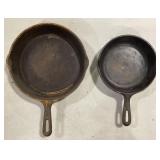 (H) Cast Iron Skillets Bidding Price x2 Appr