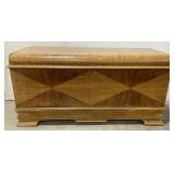 (H) Caswell Runyan Cedar Hope Chest Appr