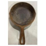 (H) Cast Iron Skillet Appr 6 5/8 in