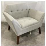 (FF) Newport Lounge Chair.  Appr 33in x 37in x
