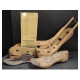 (M) Flat of Wooden & Metal Cobbler Cast & Metal