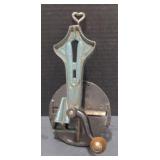 (M) Vintage Cast Iron Bean Slicer.