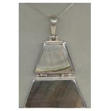(XX)Sterling Mother of Pearl Pendant Necklace