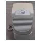 (AM) Whirlpool Air Humidifier. Model AD65USM0.