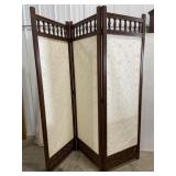 (X) Wood Framed Three Cloth Panel Folding Dresser