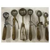 (AM) Vtg. Ice Cream Scoops Largest