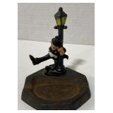 (AM)Vintage Cast Iron Drunk On Lamp Post