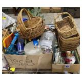 (H)Pallet Containing Various Home Decor Items